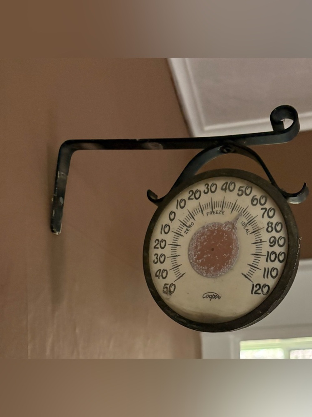 Vintage/ antique Round Wall Thermometer i with wall mounting bracket